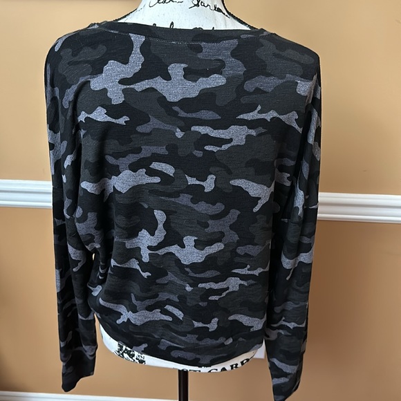 EXPRESS SUPER SOFT. SIZE SMALL LIKE NEW. - Picture 4 of 7